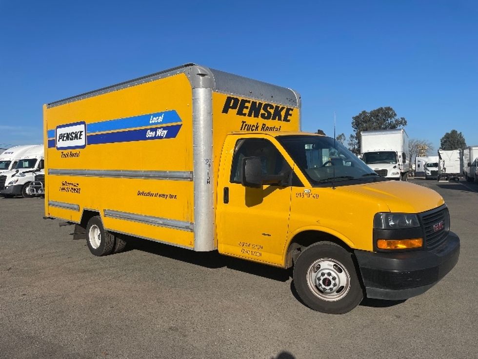 Light Duty Box Truck-Light and Medium Duty Trucks-GMC-2021-Savana G33903-Fresno-CA-78,517\n\t\tmiles-$ 35,750 - Image 1