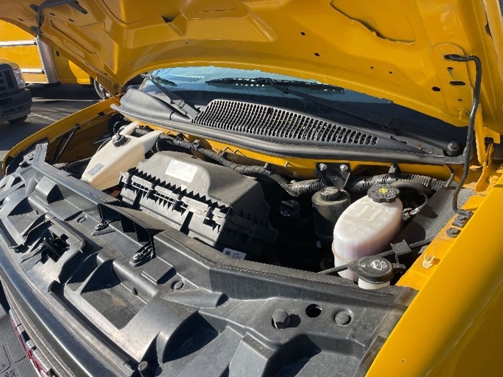 Light Duty Box Truck-Light and Medium Duty Trucks-GMC-2021-Savana G33903-Fresno-CA-78,517\n\t\tmiles-$ 35,750 - Image 22