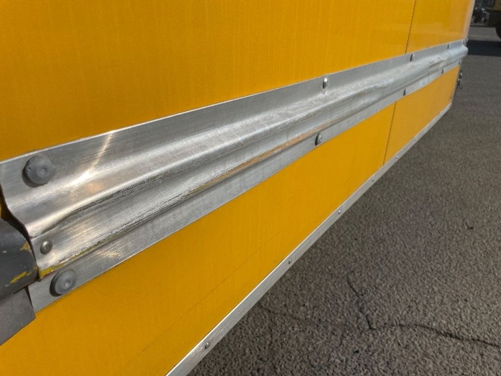 Light Duty Box Truck-Light and Medium Duty Trucks-GMC-2021-Savana G33903-Fresno-CA-78,517\n\t\tmiles-$ 35,750 - Image 24