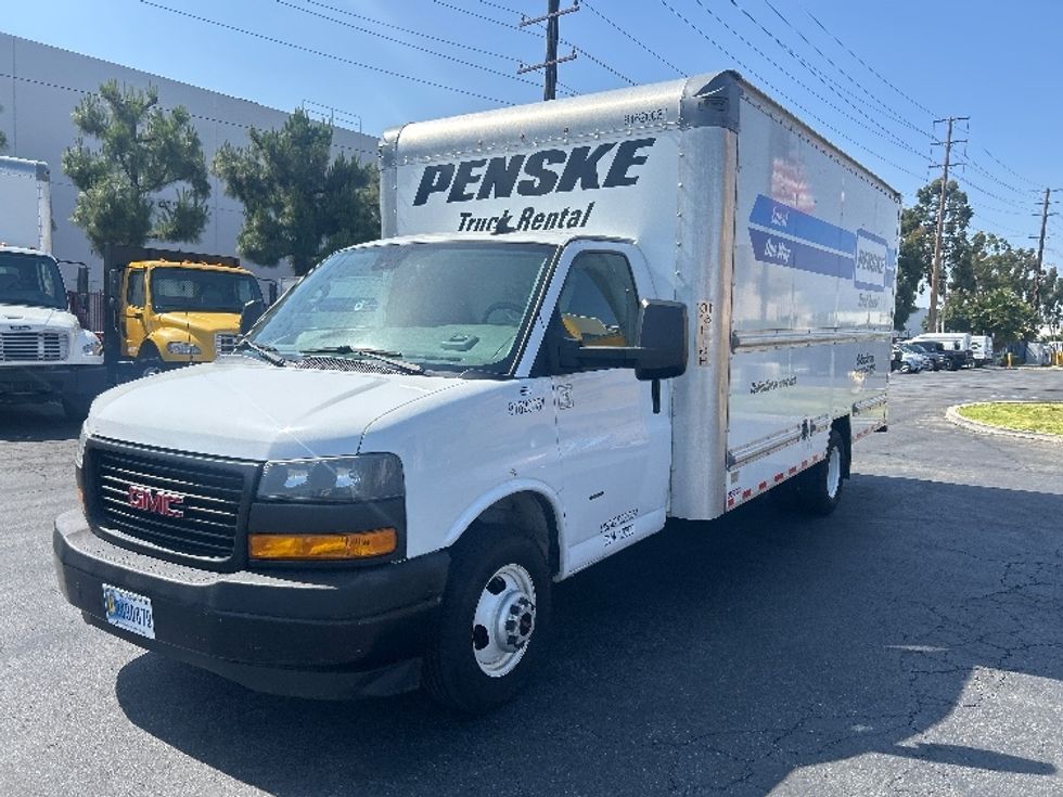 Light Duty Box Truck-Light and Medium Duty Trucks-GMC-2021-Savana G33903-Fresno-CA-84,454\n\t\tmiles-$ 30,750 - Image 3