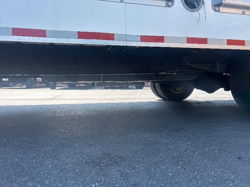 Light Duty Box Truck-Light and Medium Duty Trucks-GMC-2021-Savana G33903-Fresno-CA-84,454\n\t\tmiles-$ 30,750 - Image 5