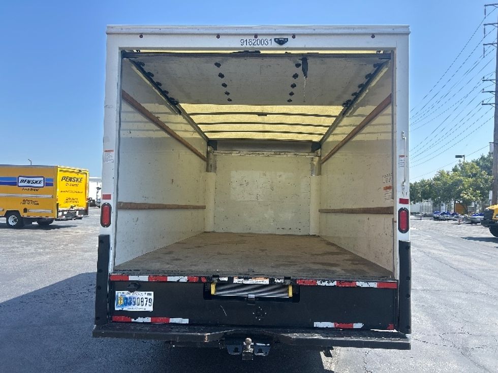 Light Duty Box Truck-Light and Medium Duty Trucks-GMC-2021-Savana G33903-Fresno-CA-84,454\n\t\tmiles-$ 30,750 - Image 8