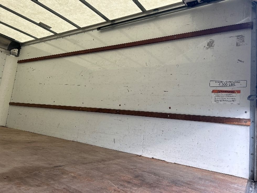 Light Duty Box Truck-Light and Medium Duty Trucks-GMC-2021-Savana G33903-Fresno-CA-86,237\n\t\tmiles-$ 32,250 - Image 12