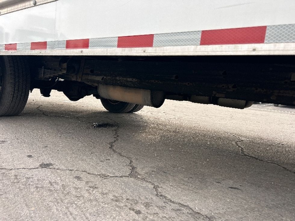 Light Duty Box Truck-Light and Medium Duty Trucks-GMC-2021-Savana G33903-Fresno-CA-86,237\n\t\tmiles-$ 32,250 - Image 14