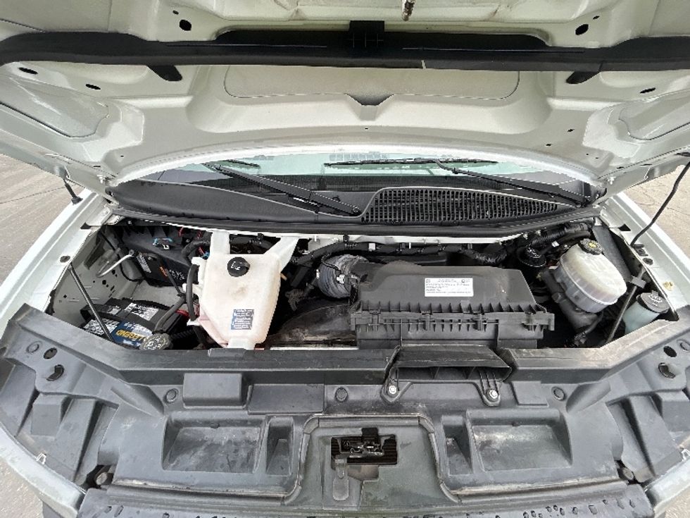 Light Duty Box Truck-Light and Medium Duty Trucks-GMC-2021-Savana G33903-Fresno-CA-86,237\n\t\tmiles-$ 32,250 - Image 25