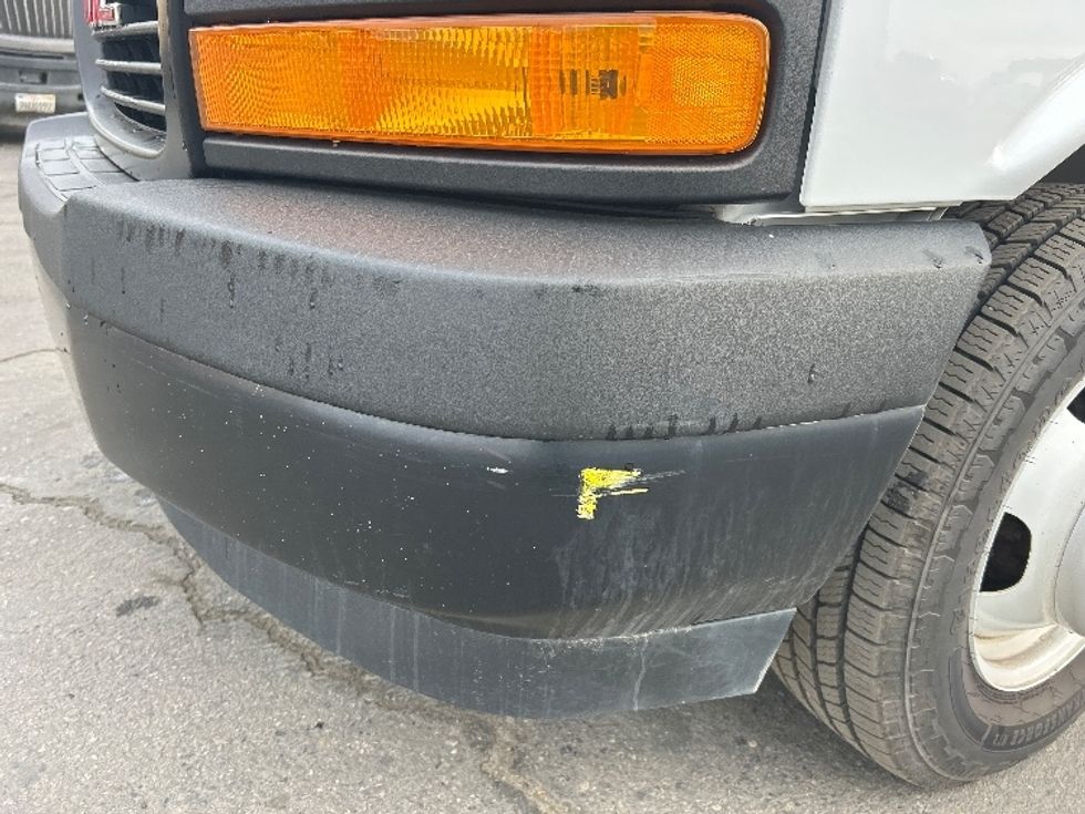 Light Duty Box Truck-Light and Medium Duty Trucks-GMC-2021-Savana G33903-Fresno-CA-86,237\n\t\tmiles-$ 32,250 - Image 27