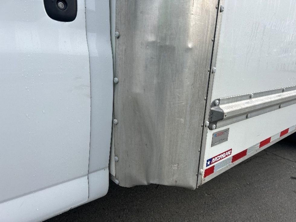 Light Duty Box Truck-Light and Medium Duty Trucks-GMC-2021-Savana G33903-Fresno-CA-86,237\n\t\tmiles-$ 32,250 - Image 28