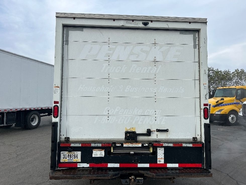 Light Duty Box Truck-Light and Medium Duty Trucks-GMC-2021-Savana G33903-Fresno-CA-86,237\n\t\tmiles-$ 32,250 - Image 7