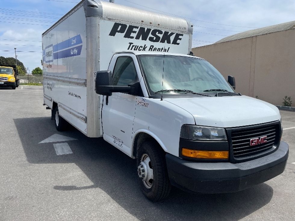 Light Duty Box Truck-Light and Medium Duty Trucks-GMC-2021-Savana G33903-Fresno-CA-87,767\n\t\tmiles-$ 28,750 - Image 1