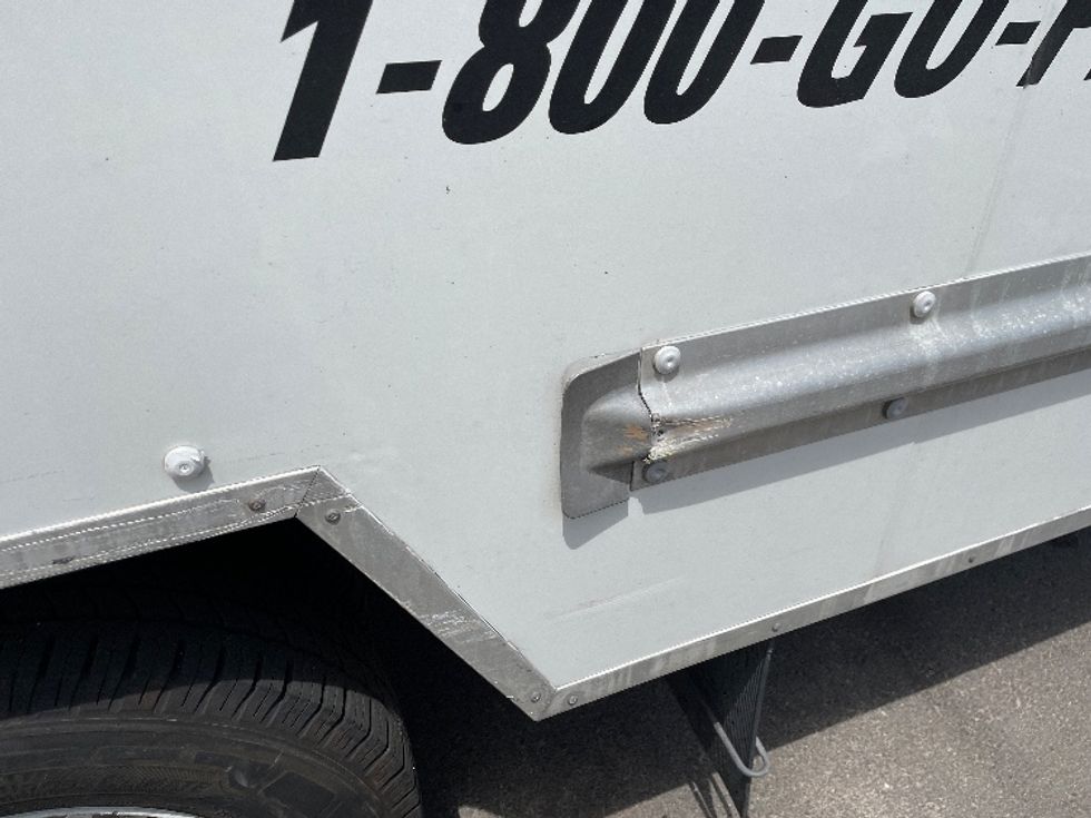 Light Duty Box Truck-Light and Medium Duty Trucks-GMC-2021-Savana G33903-Fresno-CA-87,767\n\t\tmiles-$ 28,750 - Image 24