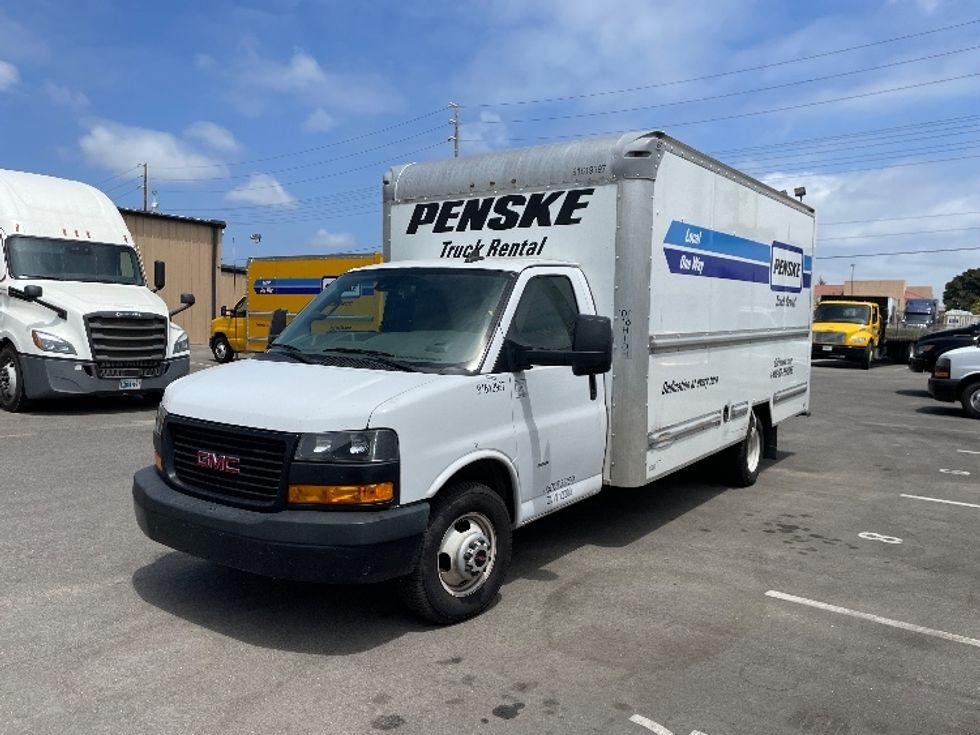 Light Duty Box Truck-Light and Medium Duty Trucks-GMC-2021-Savana G33903-Fresno-CA-87,767\n\t\tmiles-$ 28,750 - Image 3