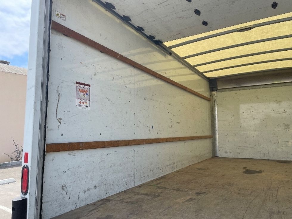 Light Duty Box Truck-Light and Medium Duty Trucks-GMC-2021-Savana G33903-Fresno-CA-87,767\n\t\tmiles-$ 28,750 - Image 9