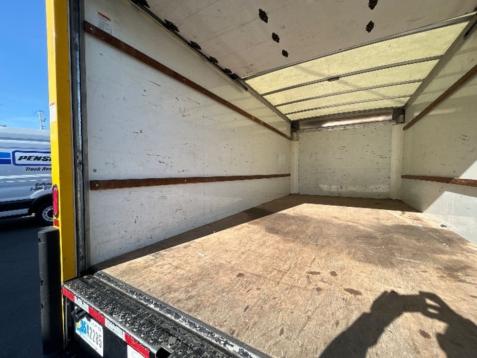 Light Duty Box Truck-Light and Medium Duty Trucks-GMC-2021-Savana G33903-Fresno-CA-90,443\n\t\tmiles-$ 28,750 - Image 11