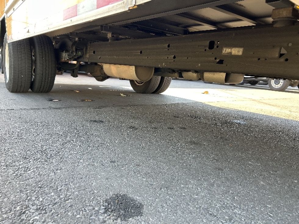 Light Duty Box Truck-Light and Medium Duty Trucks-GMC-2021-Savana G33903-Fresno-CA-90,443\n\t\tmiles-$ 28,750 - Image 14