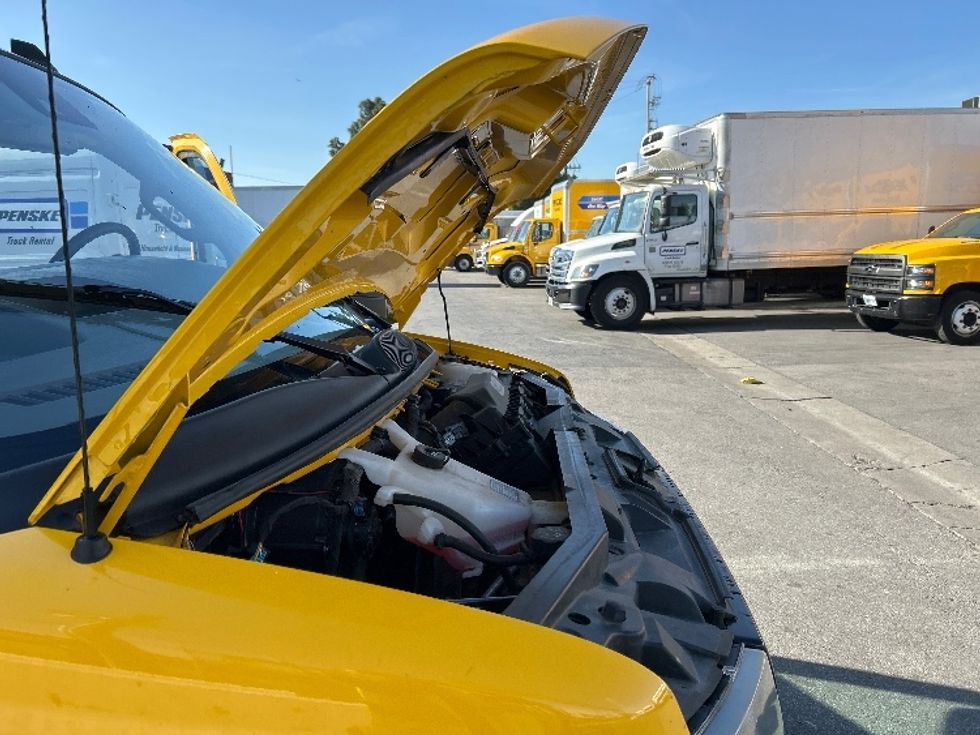 Light Duty Box Truck-Light and Medium Duty Trucks-GMC-2021-Savana G33903-Fresno-CA-90,443\n\t\tmiles-$ 28,750 - Image 23