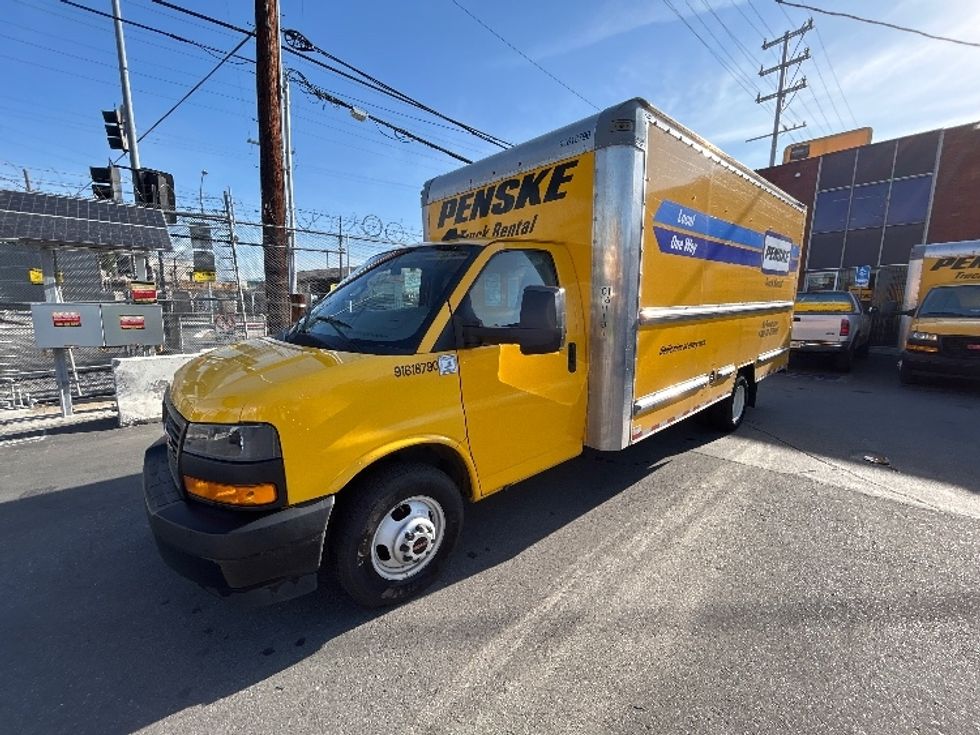 Light Duty Box Truck-Light and Medium Duty Trucks-GMC-2021-Savana G33903-Fresno-CA-90,443\n\t\tmiles-$ 28,750 - Image 3