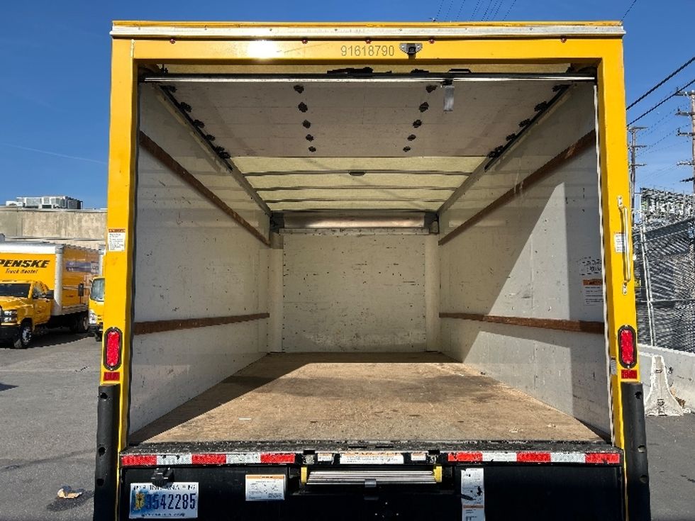 Light Duty Box Truck-Light and Medium Duty Trucks-GMC-2021-Savana G33903-Fresno-CA-90,443\n\t\tmiles-$ 28,750 - Image 8