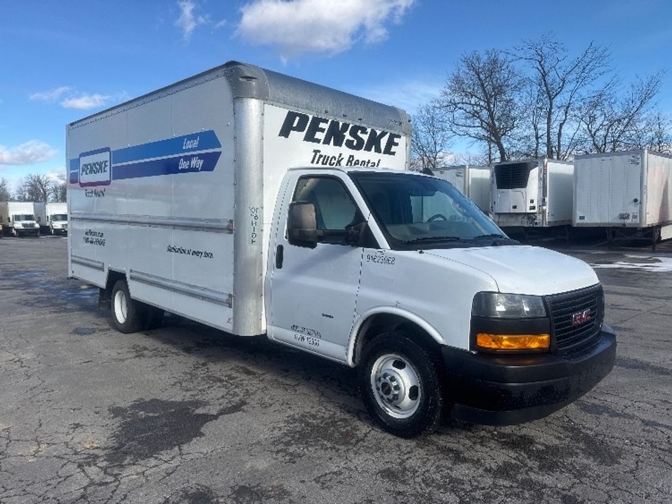 Light Duty Box Truck-Light and Medium Duty Trucks-GMC-2021-Savana G33903-Gahanna-OH-102,435\n\t\tmiles-$ 29,750 - Image 1