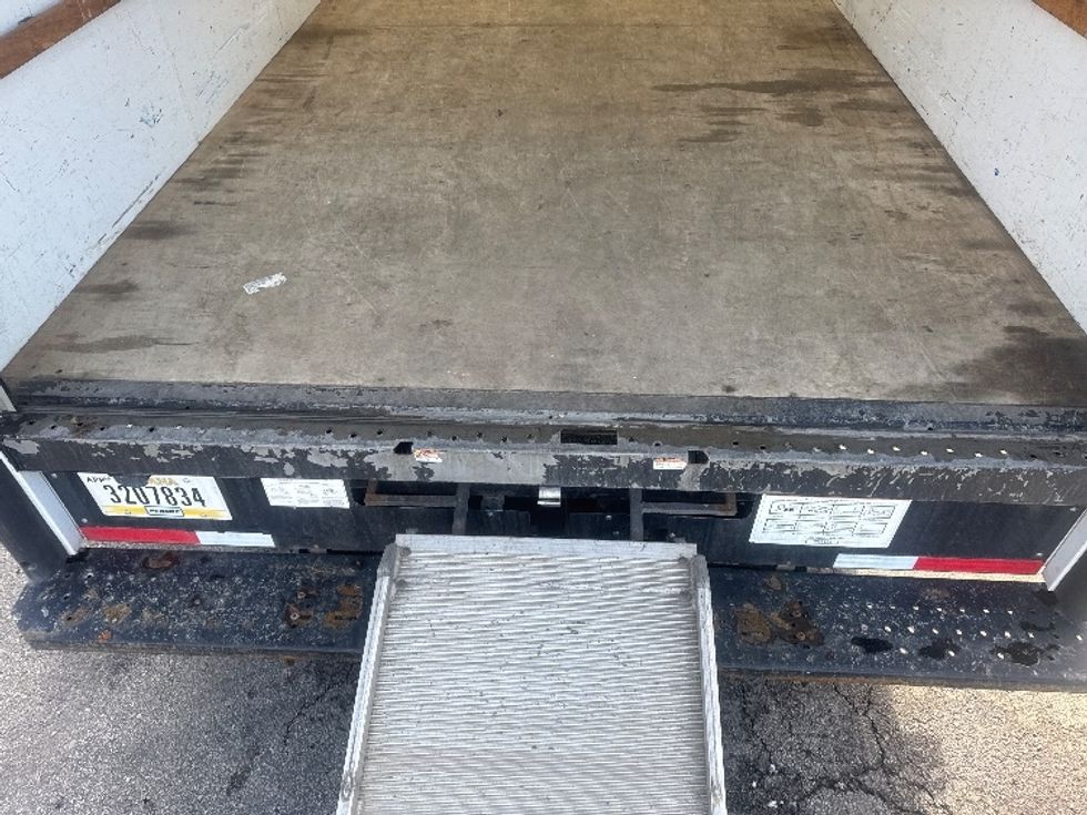 Light Duty Box Truck-Light and Medium Duty Trucks-GMC-2021-Savana G33903-Gahanna-OH-102,435\n\t\tmiles-$ 29,750 - Image 10