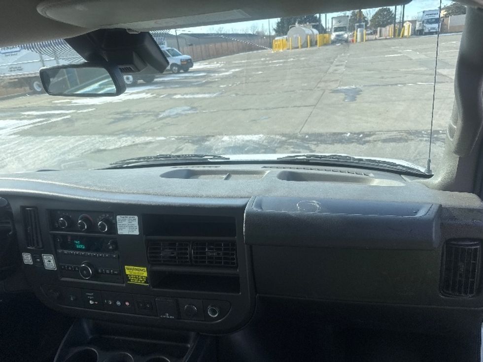 Light Duty Box Truck-Light and Medium Duty Trucks-GMC-2021-Savana G33903-Gahanna-OH-102,435\n\t\tmiles-$ 29,750 - Image 21