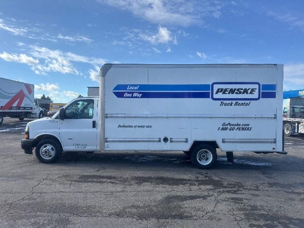 Light Duty Box Truck-Light and Medium Duty Trucks-GMC-2021-Savana G33903-Gahanna-OH-102,435\n\t\tmiles-$ 29,750 - Image 4