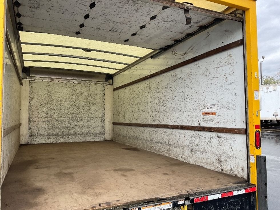 Light Duty Box Truck-Light and Medium Duty Trucks-GMC-2021-Savana G33903-Gahanna-OH-168,016\n\t\tmiles-$ 17,000 - Image 11