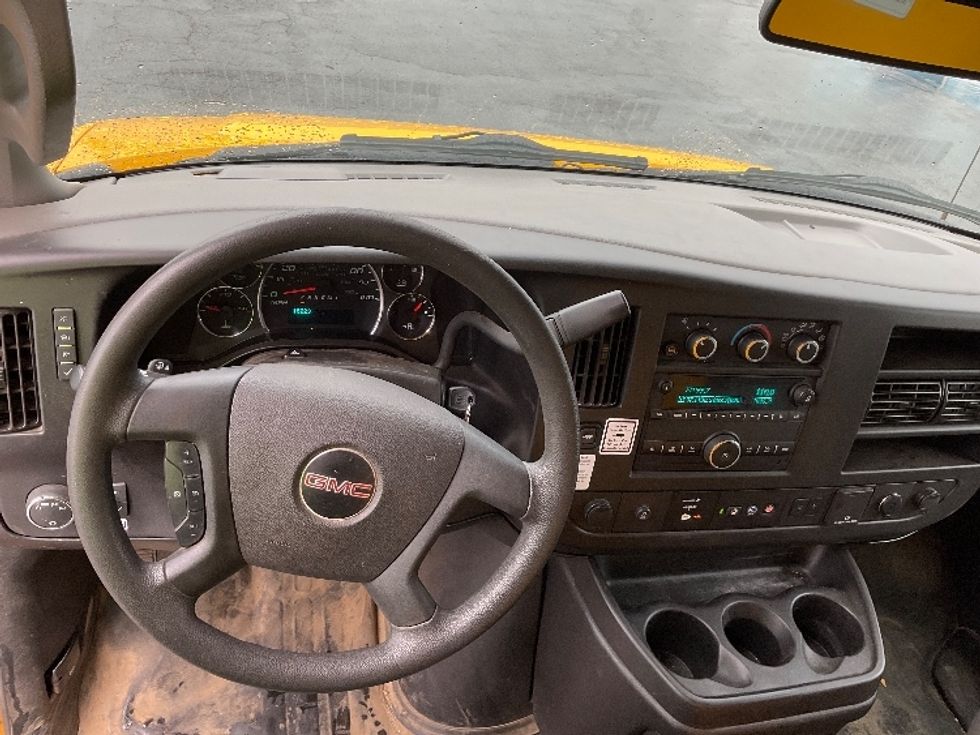 Light Duty Box Truck-Light and Medium Duty Trucks-GMC-2021-Savana G33903-Gahanna-OH-168,016\n\t\tmiles-$ 17,000 - Image 17