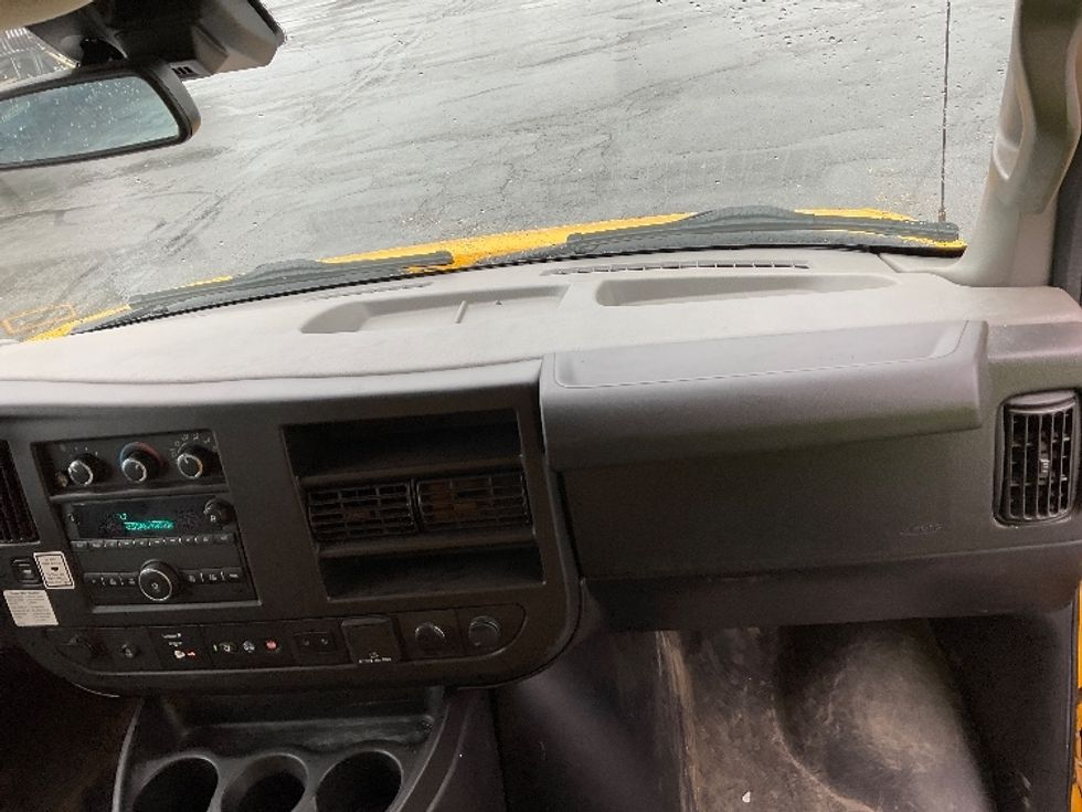 Light Duty Box Truck-Light and Medium Duty Trucks-GMC-2021-Savana G33903-Gahanna-OH-168,016\n\t\tmiles-$ 17,000 - Image 20