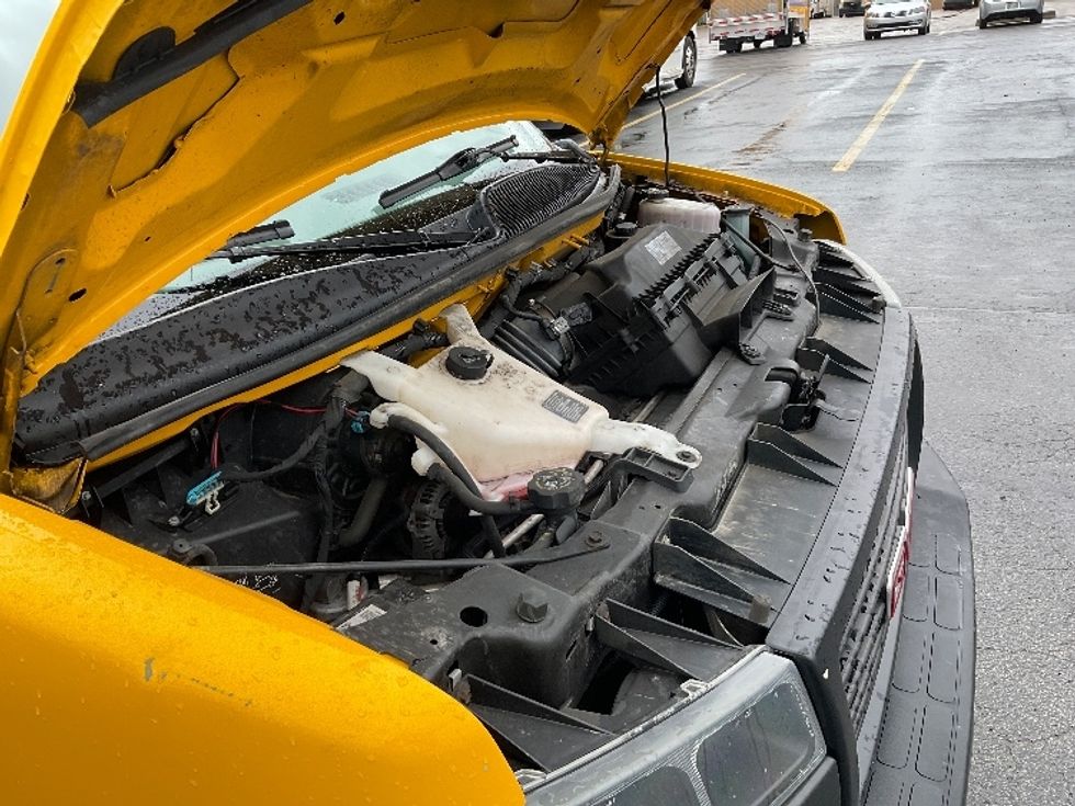 Light Duty Box Truck-Light and Medium Duty Trucks-GMC-2021-Savana G33903-Gahanna-OH-168,016\n\t\tmiles-$ 17,000 - Image 22