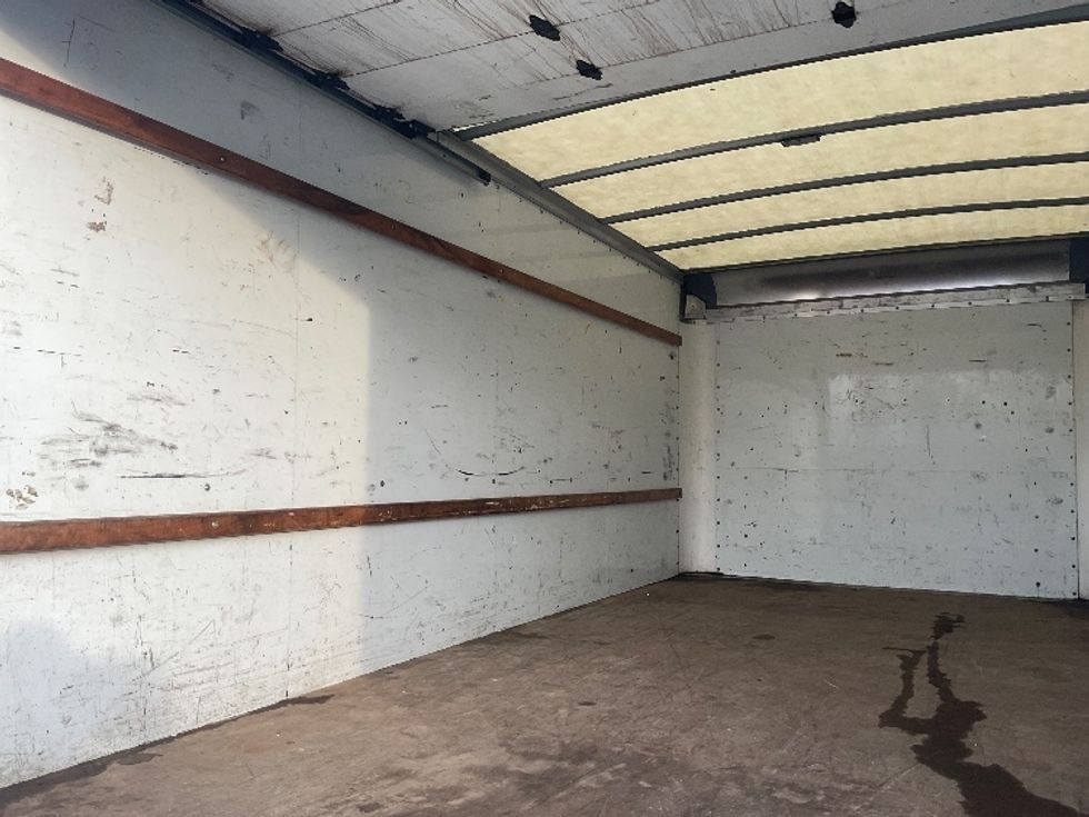 Light Duty Box Truck-Light and Medium Duty Trucks-GMC-2021-Savana G33903-Gahanna-OH-92,357\n\t\tmiles-$ 29,500 - Image 11