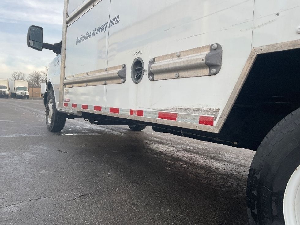 Light Duty Box Truck-Light and Medium Duty Trucks-GMC-2021-Savana G33903-Gahanna-OH-92,357\n\t\tmiles-$ 29,500 - Image 5