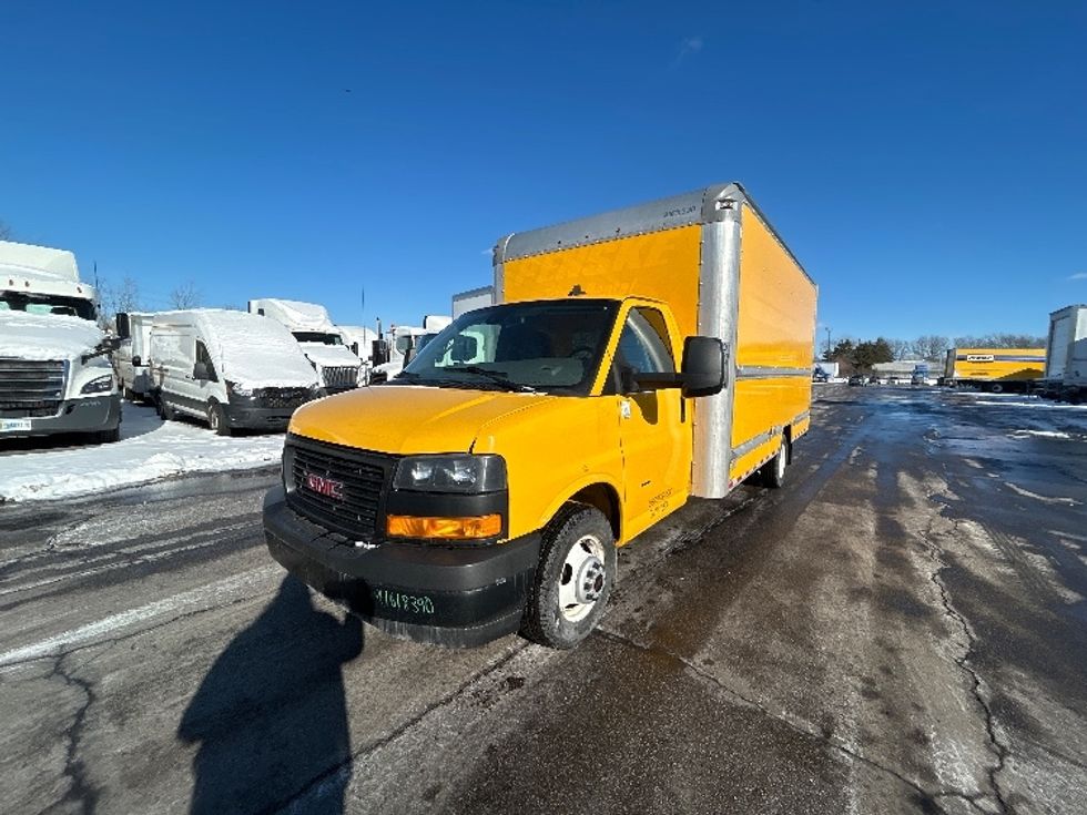 Light Duty Box Truck-Light and Medium Duty Trucks-GMC-2021-Savana G33903-Gahanna-OH-98,036\n\t\tmiles-$ 26,000 - Image 3