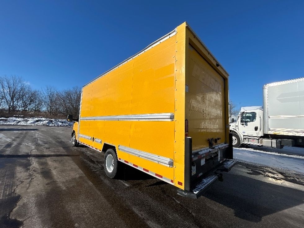 Light Duty Box Truck-Light and Medium Duty Trucks-GMC-2021-Savana G33903-Gahanna-OH-98,036\n\t\tmiles-$ 26,000 - Image 4