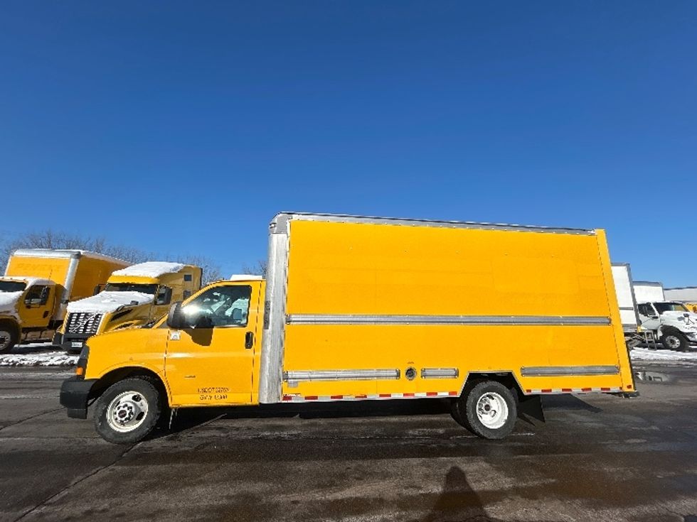 Light Duty Box Truck-Light and Medium Duty Trucks-GMC-2021-Savana G33903-Gahanna-OH-98,036\n\t\tmiles-$ 26,000 - Image 6