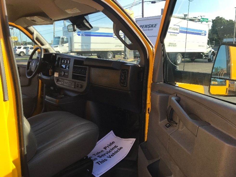 Light Duty Box Truck-Light and Medium Duty Trucks-GMC-2021-Savana G33903-Gainesville-FL-70,321\n\t\tmiles-$ 29,500 - Image 20