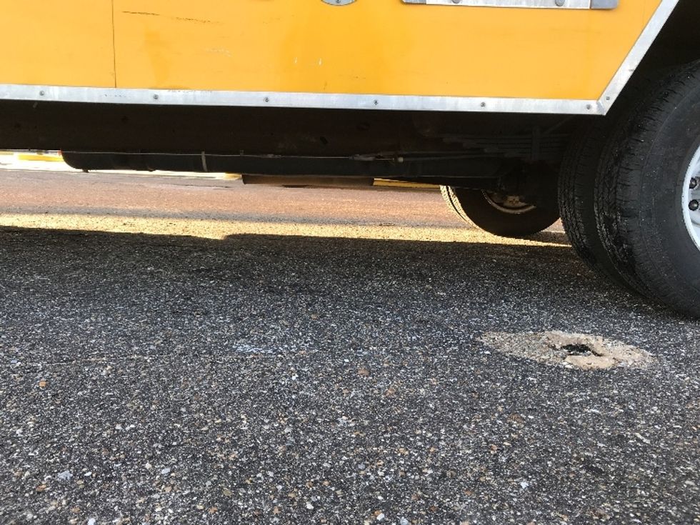 Light Duty Box Truck-Light and Medium Duty Trucks-GMC-2021-Savana G33903-Gainesville-FL-70,321\n\t\tmiles-$ 29,500 - Image 5