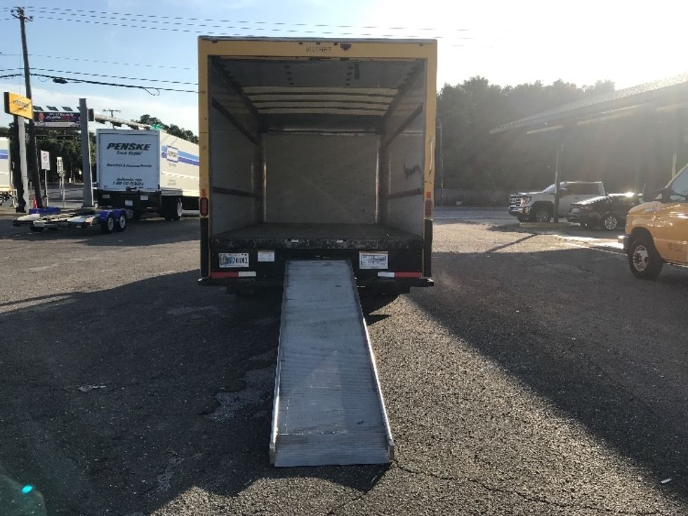 Light Duty Box Truck-Light and Medium Duty Trucks-GMC-2021-Savana G33903-Gainesville-FL-70,321\n\t\tmiles-$ 29,500 - Image 9