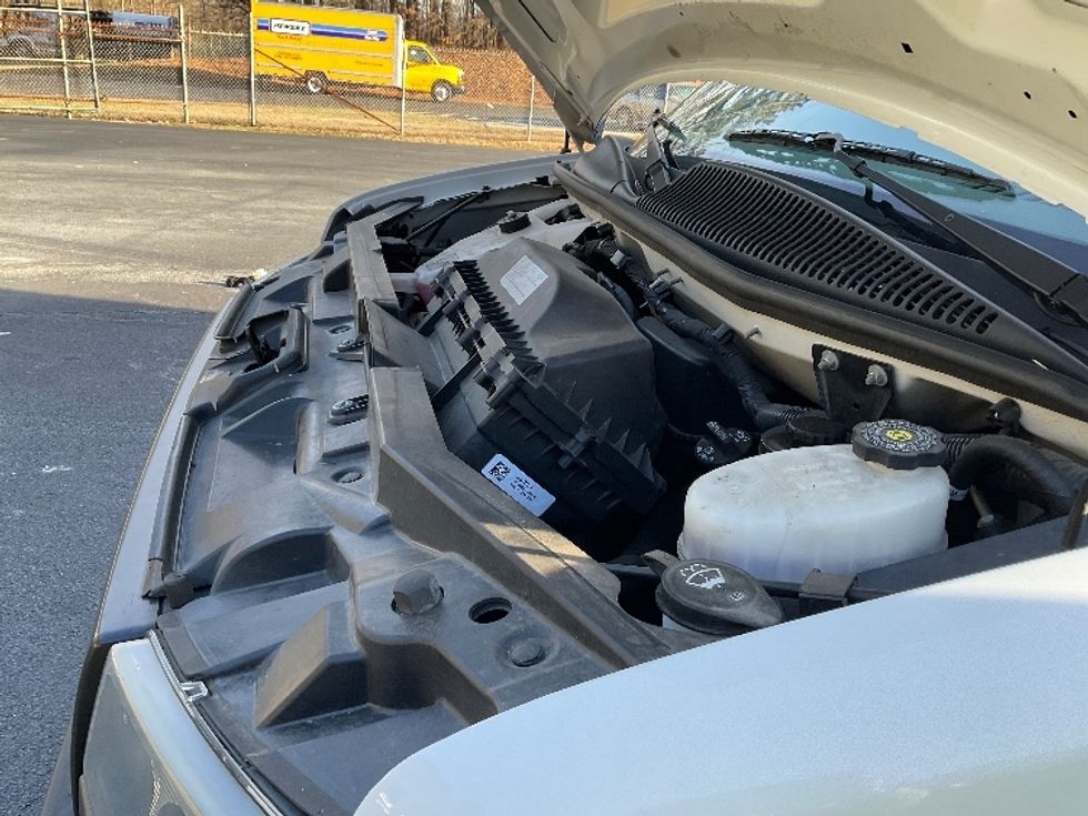 Light Duty Box Truck-Light and Medium Duty Trucks-GMC-2021-Savana G33903-Gainesville-GA-90,687\n\t\tmiles-$ 32,750 - Image 24