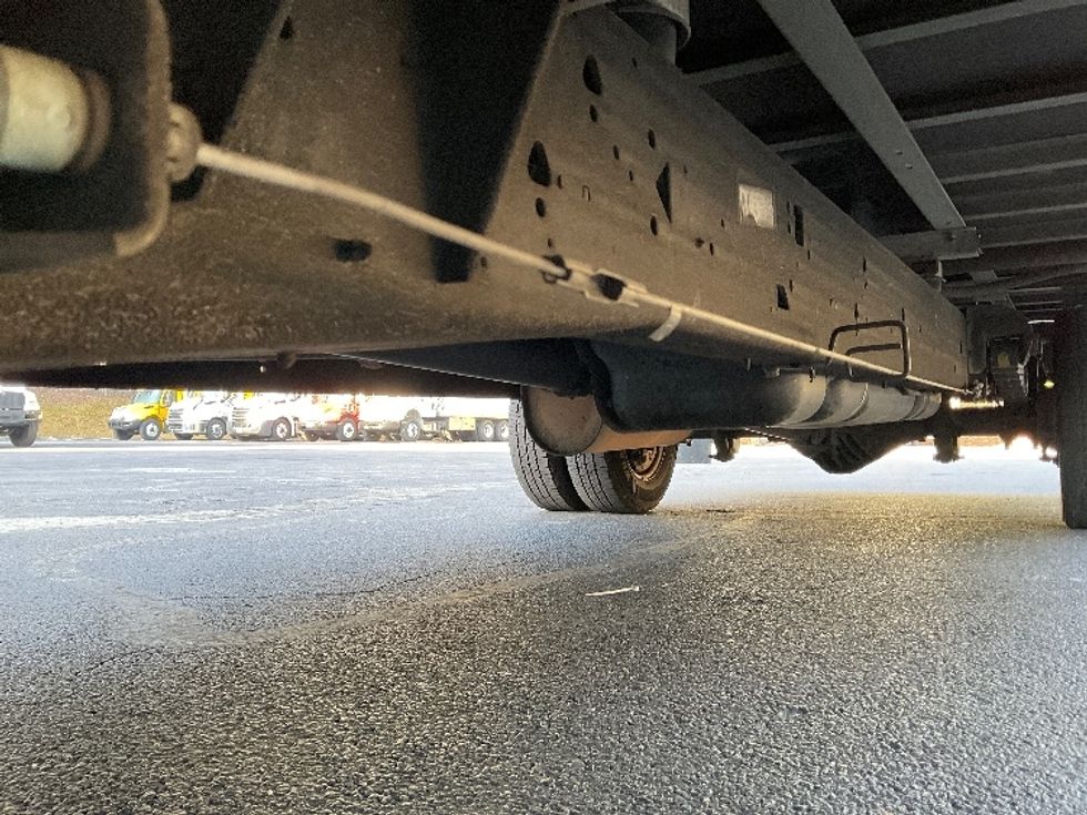 Light Duty Box Truck-Light and Medium Duty Trucks-GMC-2021-Savana G33903-Gainesville-GA-90,687\n\t\tmiles-$ 32,750 - Image 5