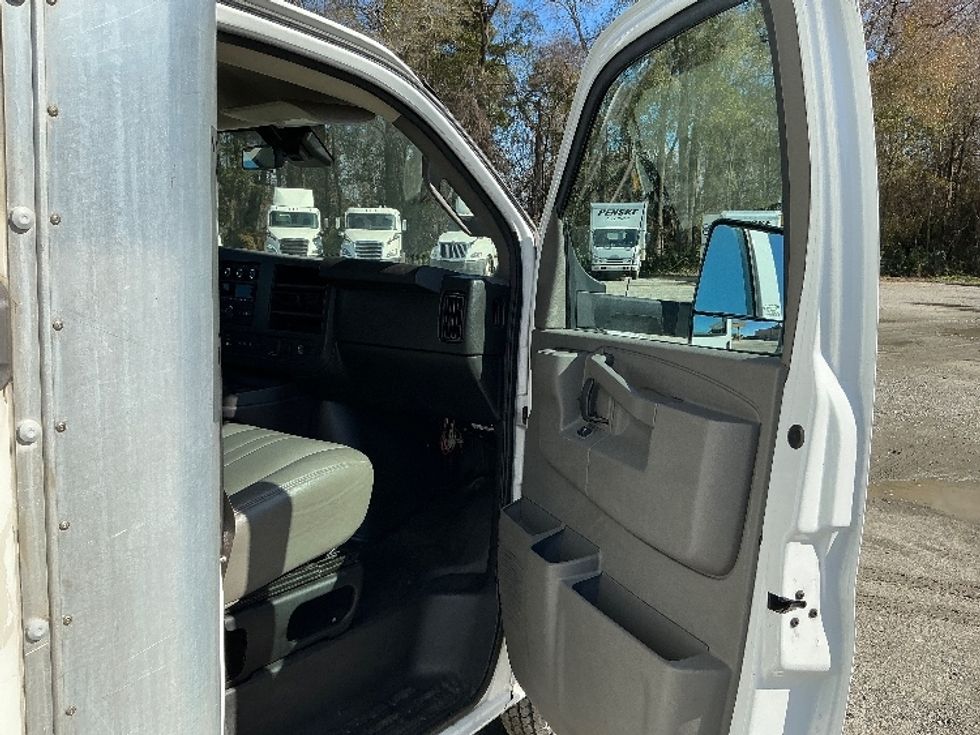 Light Duty Box Truck-Light and Medium Duty Trucks-GMC-2021-Savana G33903-Garden City-GA-110,329\n\t\tmiles-$ 30,000 - Image 20