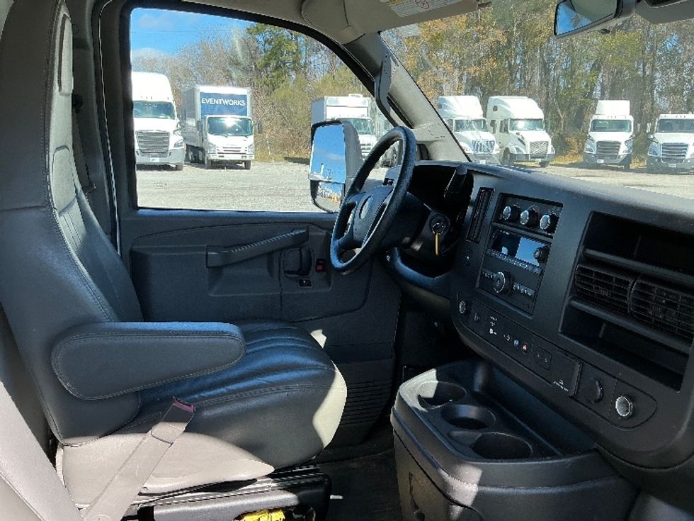 Light Duty Box Truck-Light and Medium Duty Trucks-GMC-2021-Savana G33903-Garden City-GA-110,329\n\t\tmiles-$ 30,000 - Image 22