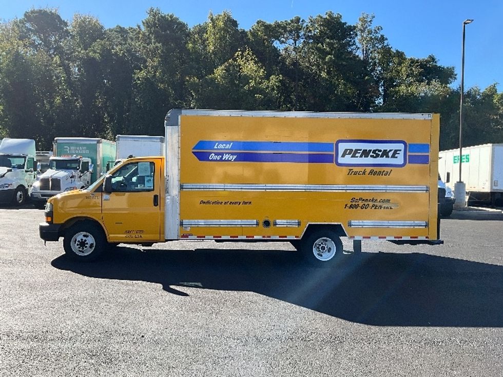 Light Duty Box Truck-Light and Medium Duty Trucks-GMC-2021-Savana G33903-Garden City-GA-111,567\n\t\tmiles-$ 26,500 - Image 4