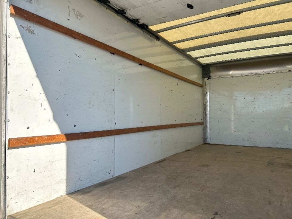 Light Duty Box Truck-Light and Medium Duty Trucks-GMC-2021-Savana G33903-Garden City-GA-115,633\n\t\tmiles-$ 29,500 - Image 10