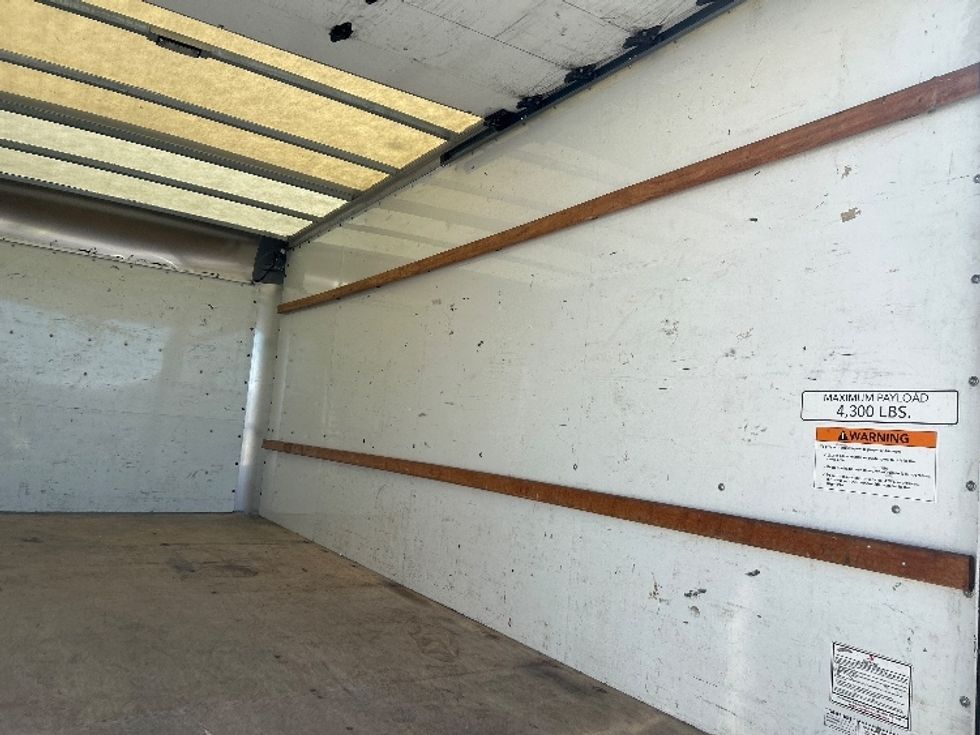 Light Duty Box Truck-Light and Medium Duty Trucks-GMC-2021-Savana G33903-Garden City-GA-115,633\n\t\tmiles-$ 29,500 - Image 11