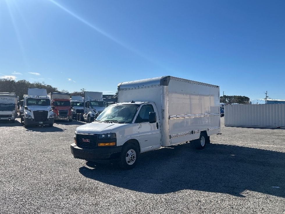 Light Duty Box Truck-Light and Medium Duty Trucks-GMC-2021-Savana G33903-Garden City-GA-115,633\n\t\tmiles-$ 29,500 - Image 3