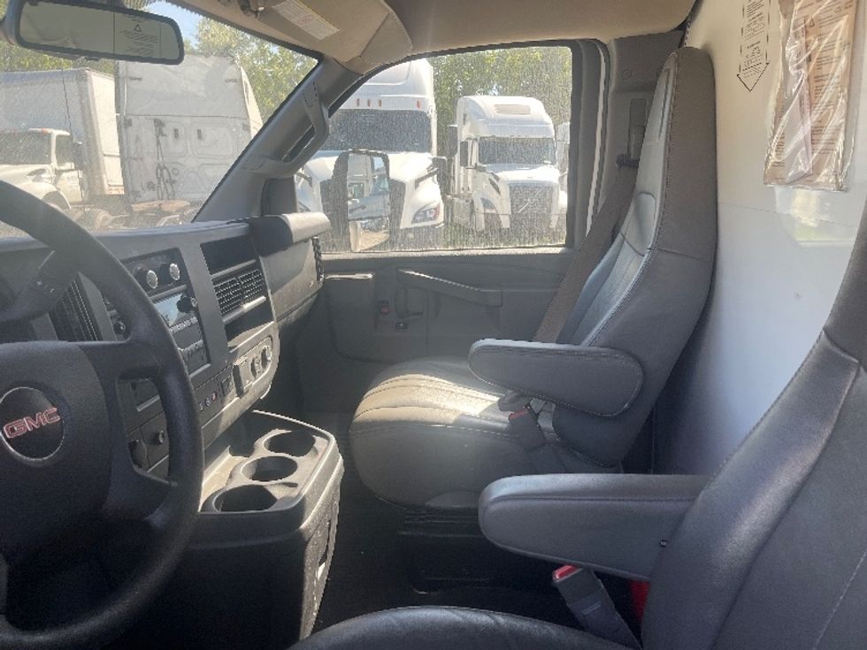 Light Duty Box Truck-Light and Medium Duty Trucks-GMC-2021-Savana G33903-Garden City-GA-68,051\n\t\tmiles-$ 33,500 - Image 18