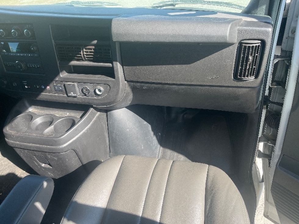 Light Duty Box Truck-Light and Medium Duty Trucks-GMC-2021-Savana G33903-Garden City-GA-68,051\n\t\tmiles-$ 33,500 - Image 20