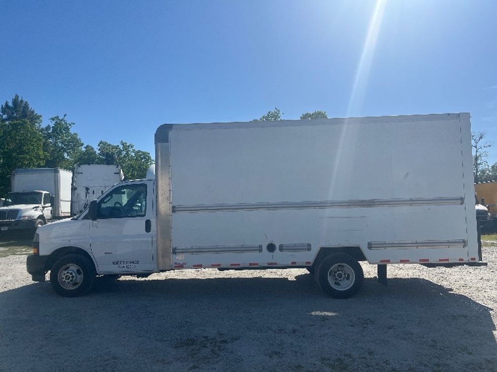Light Duty Box Truck-Light and Medium Duty Trucks-GMC-2021-Savana G33903-Garden City-GA-68,051\n\t\tmiles-$ 33,500 - Image 4