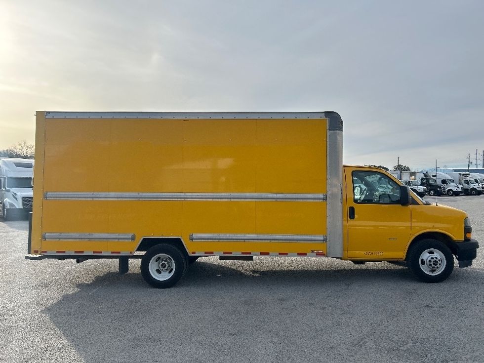 Light Duty Box Truck-Light and Medium Duty Trucks-GMC-2021-Savana G33903-Garden City-GA-87,360\n\t\tmiles-$ 29,750 - Image 15