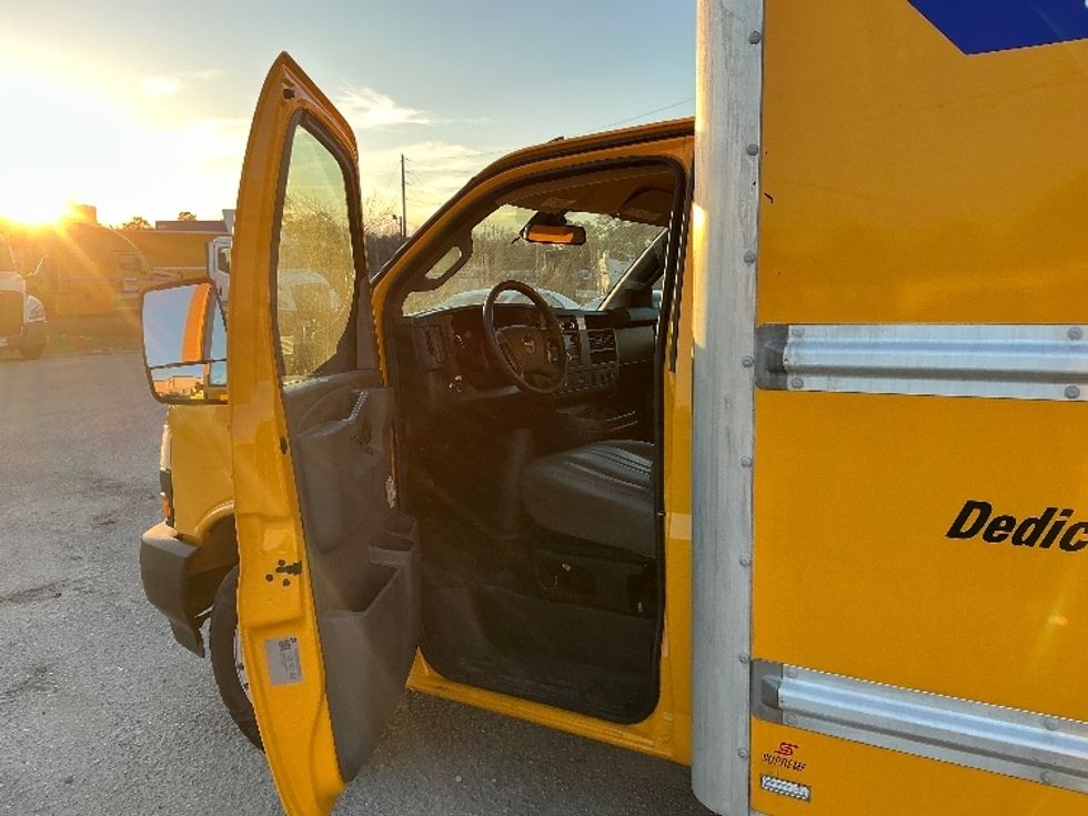 Light Duty Box Truck-Light and Medium Duty Trucks-GMC-2021-Savana G33903-Garden City-GA-91,407\n\t\tmiles-$ 29,250 - Image 15